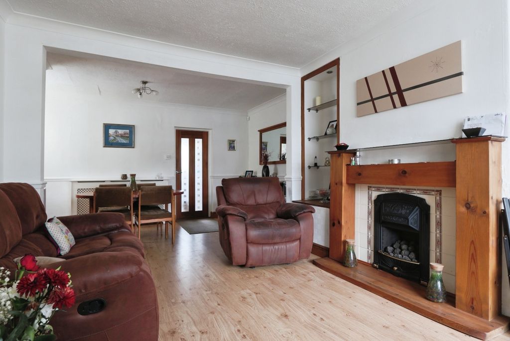 Property photo 3 of 11 3065917