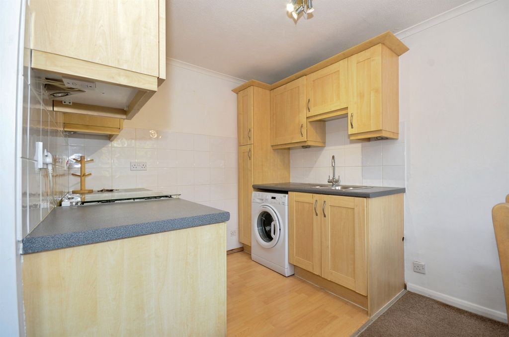 Property photo 2 of 14