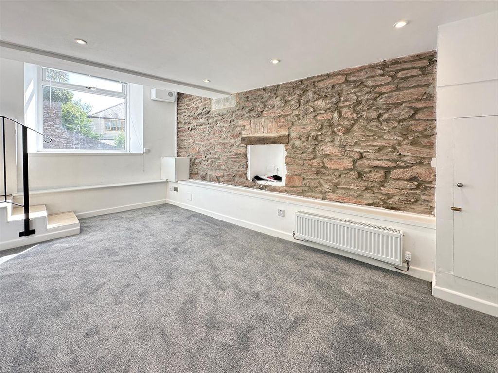 Property photo 3 of 15 Living Space.Jpg