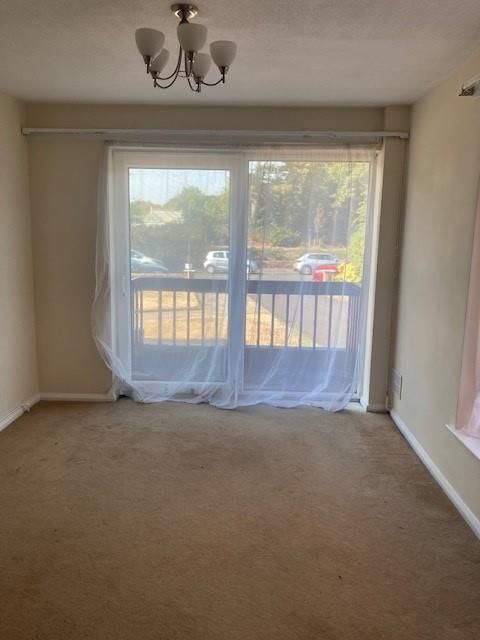 Property photo 3 of 10 Lounge