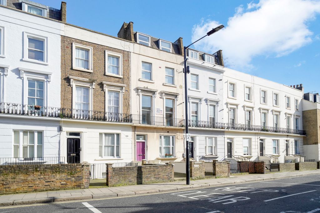 Property photo 2 of 6