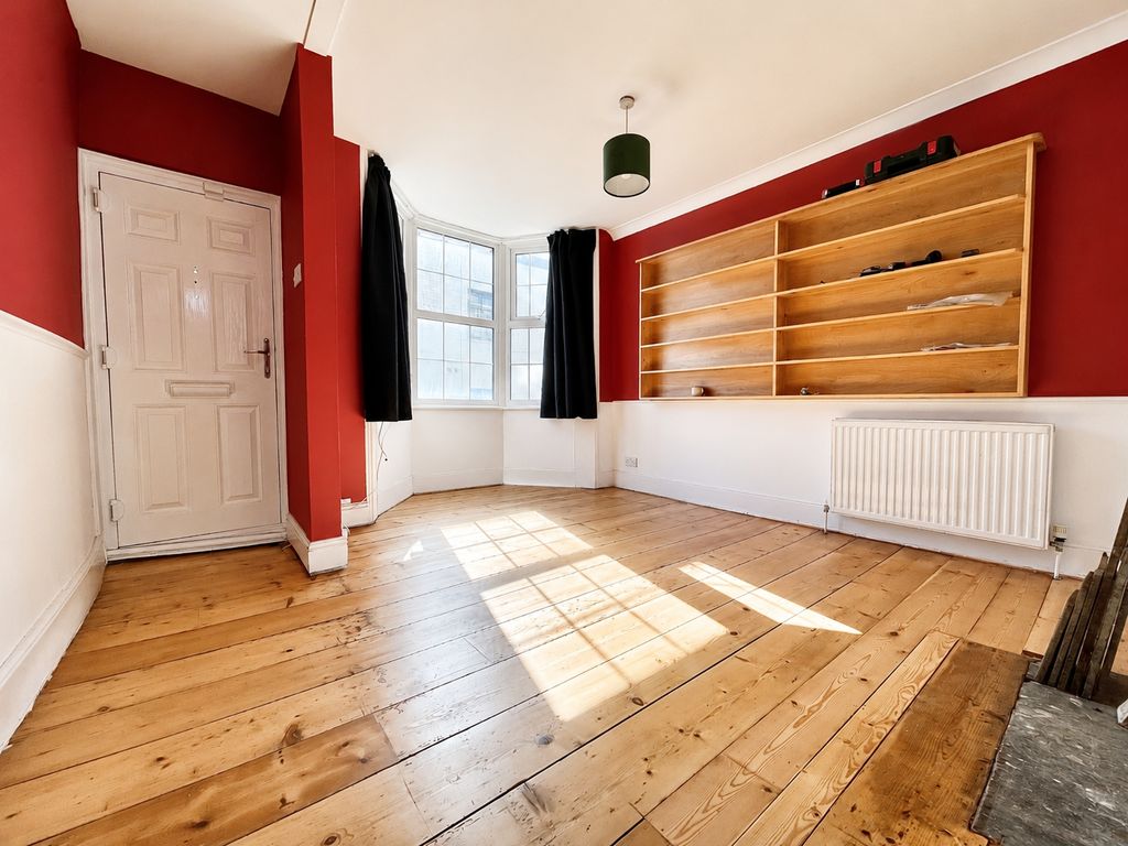 Property photo 3 of 12 Picture No. 25