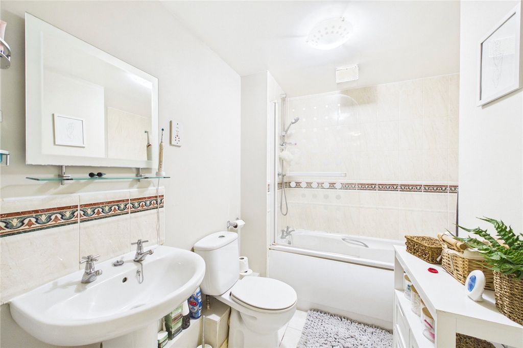 Property photo 3 of 10 Picture No. 11