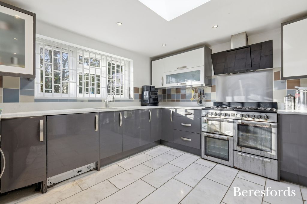 Property photo 3 of 19 Picture No. 22