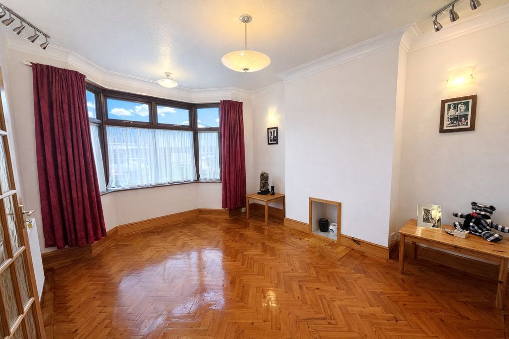 Property photo 3 of 26 Picture 3