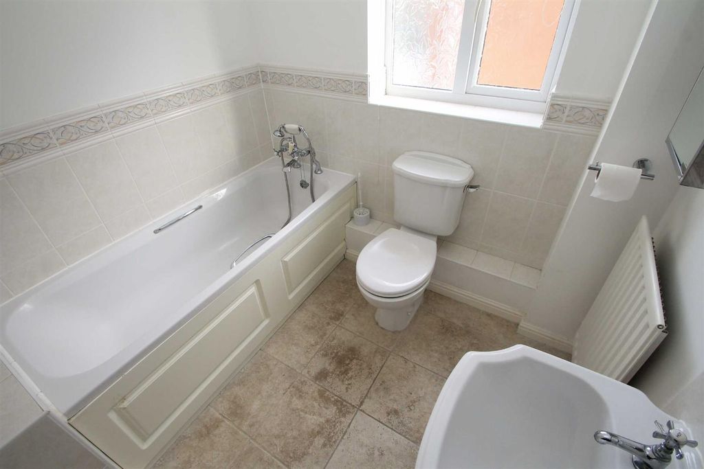 Property photo 3 of 20