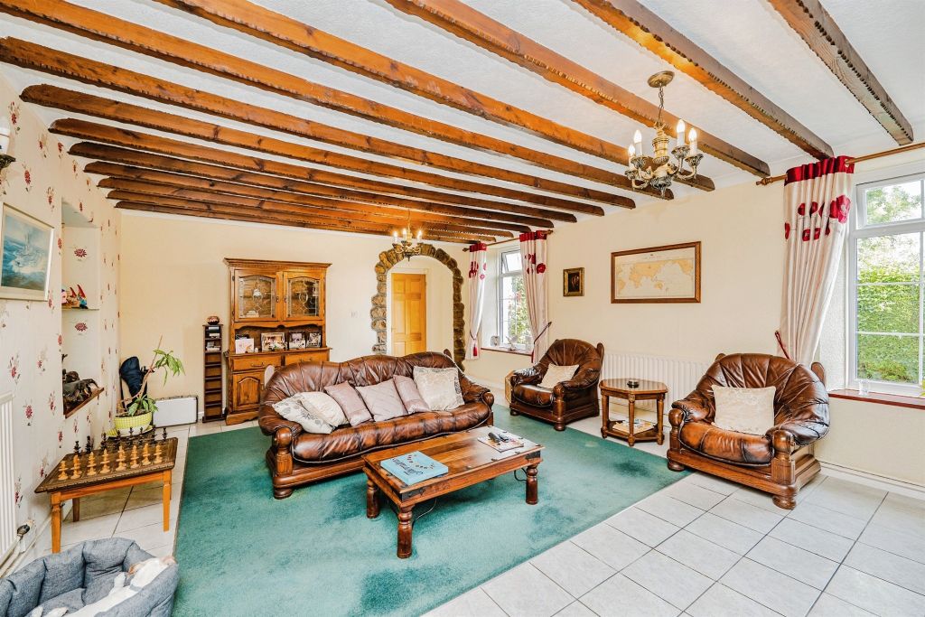 Property photo 3 of 34