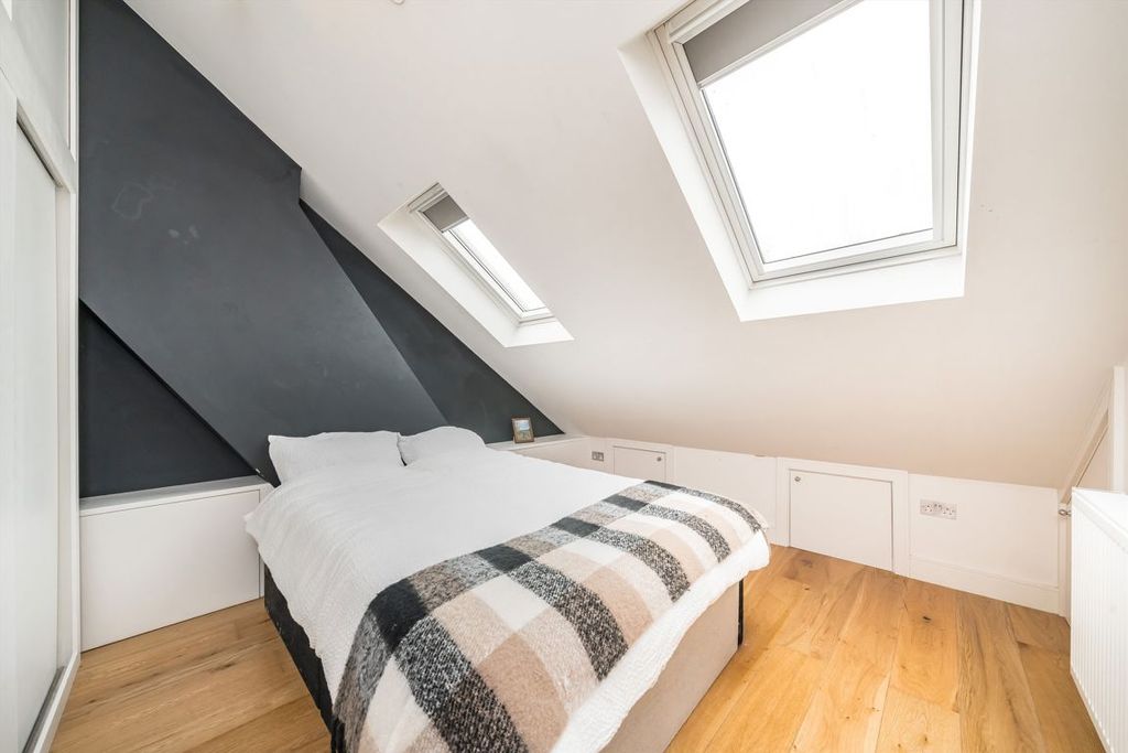 Property photo 3 of 8