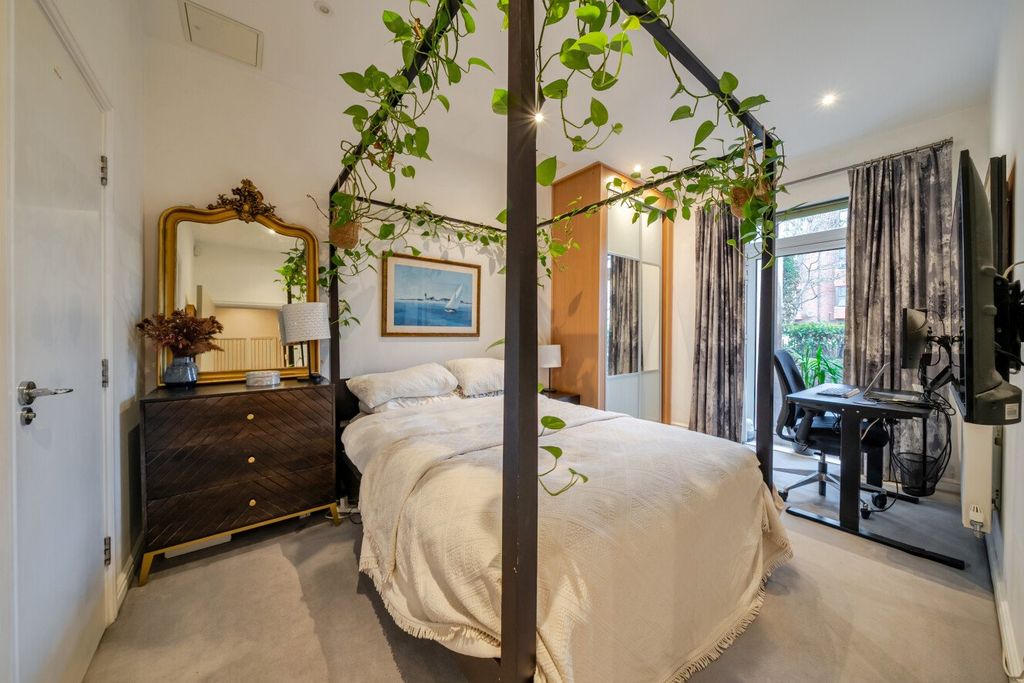 Property photo 3 of 22 Picture No. 24