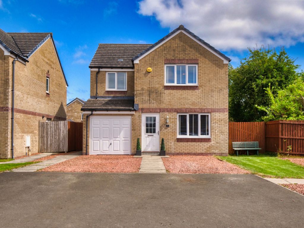 Property photo 1 of 21 4 Bedroom Detached For Sale