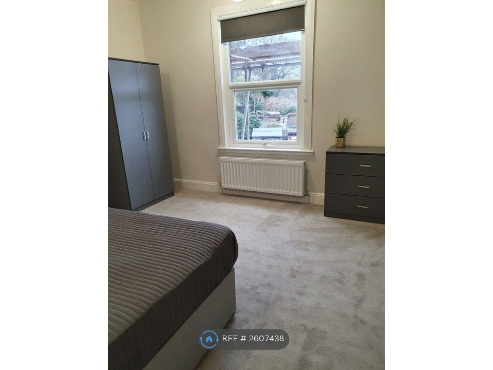 Property photo 2 of 16 Room 4