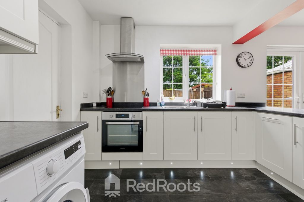 Property photo 2 of 33 5165232