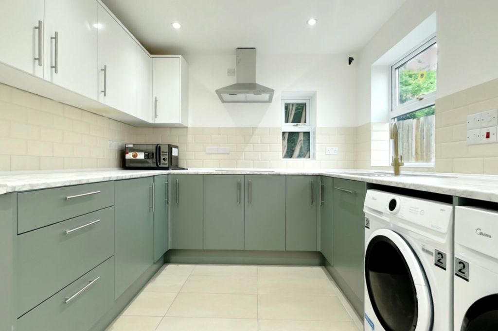 Property photo 2 of 16 Picture No. 46