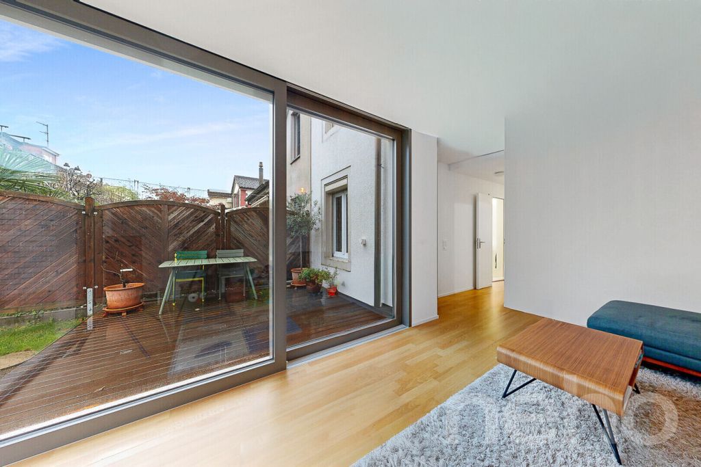 Property photo 1 of 3