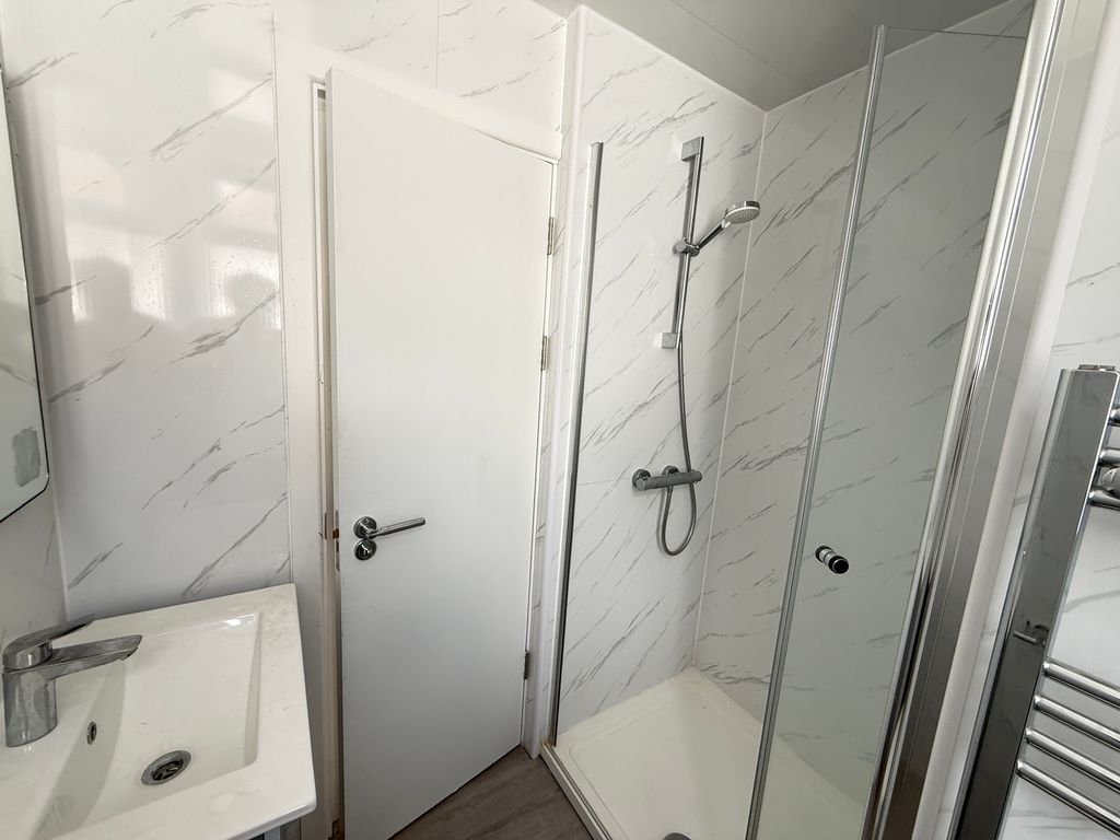 Property photo 2 of 3