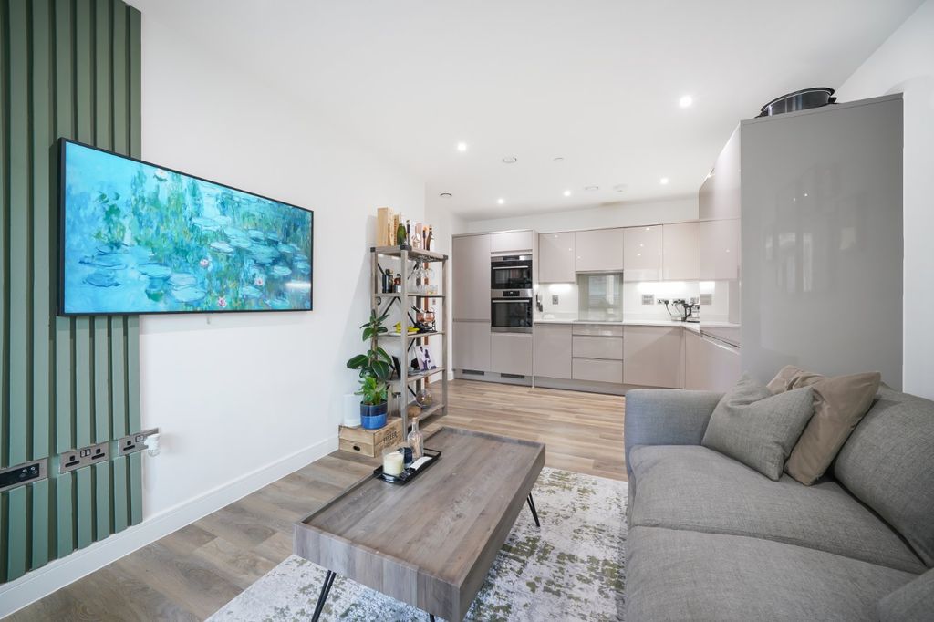 Property photo 2 of 15