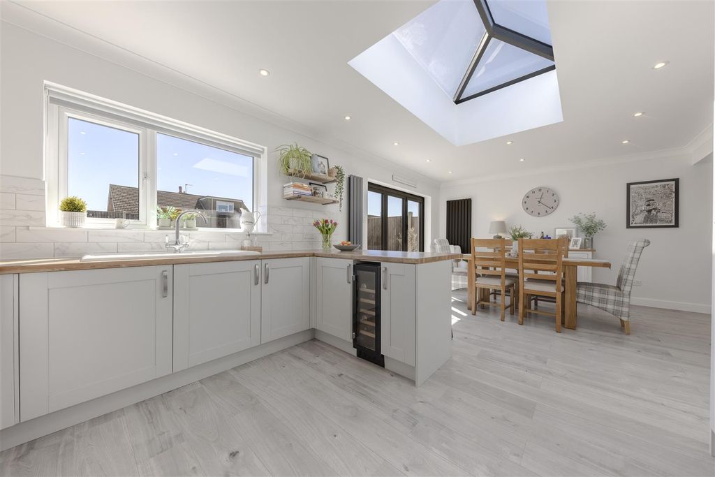 Property photo 3 of 24 Ba-19.Jpg