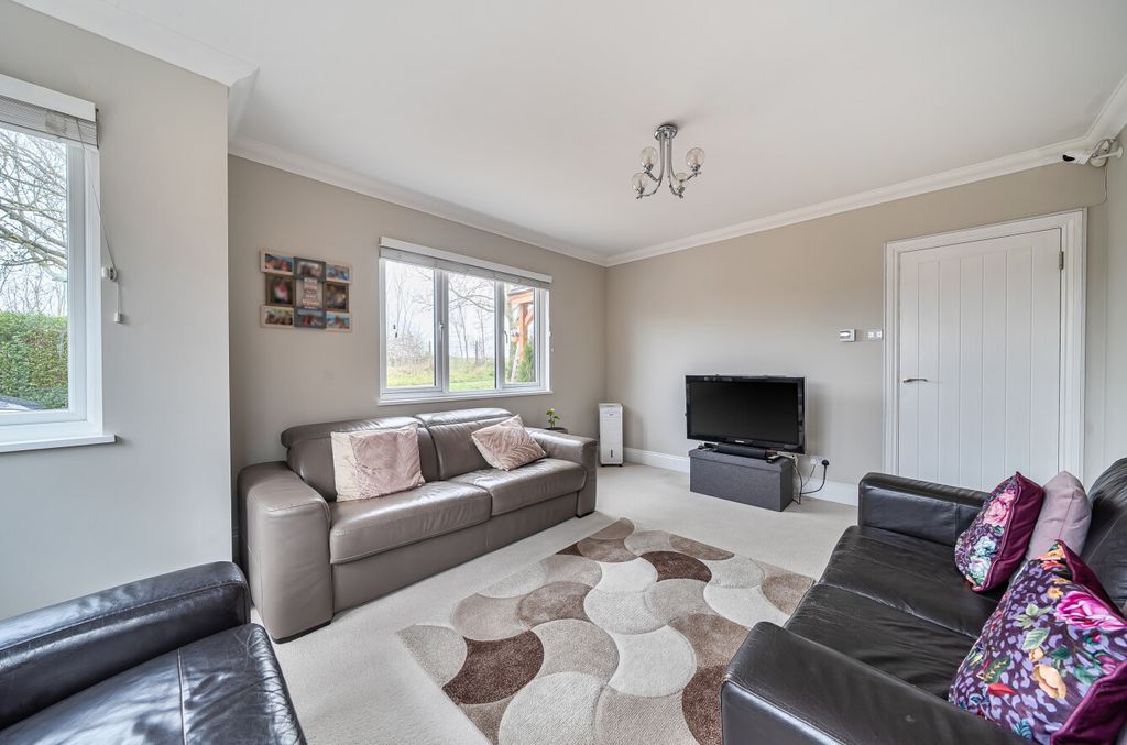 Property photo 3 of 20 1424177-19-69B411...