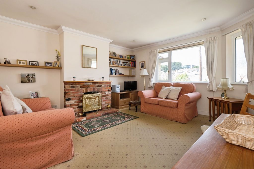 Property photo 2 of 14