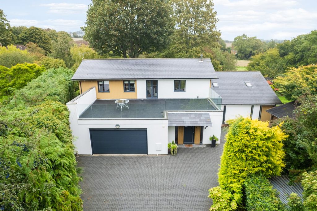Property photo 1 of 37 Picture No. 55