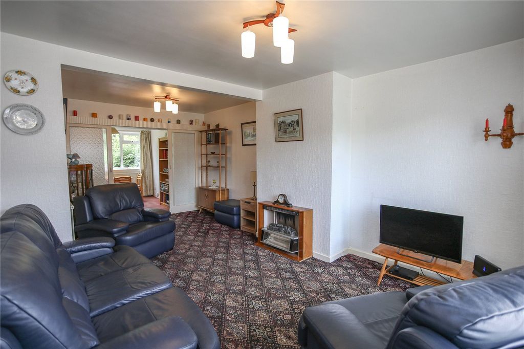 Property photo 2 of 19 Picture No. 04
