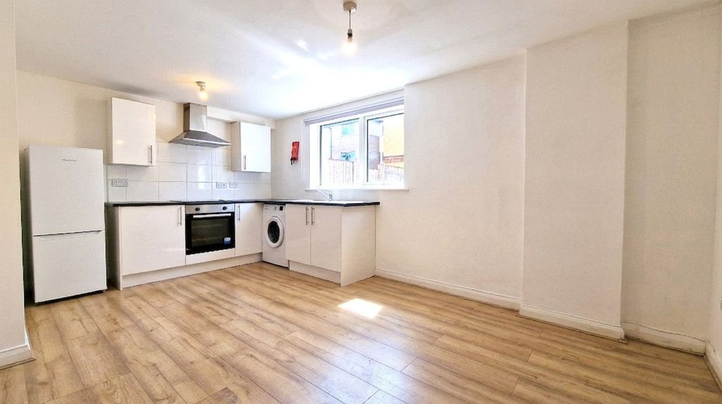 Property photo 2 of 7 Open Plan
