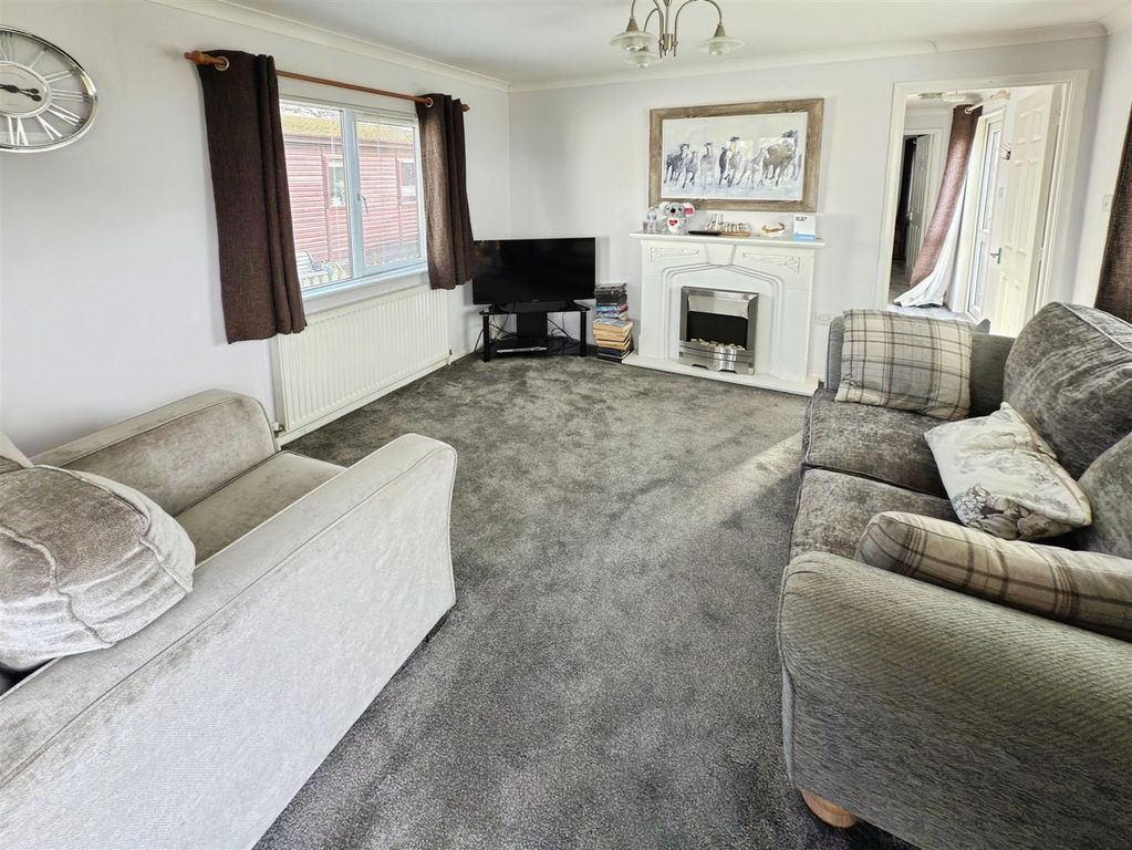 Property photo 2 of 8 Ec41c4Ca-Lounge 20Area.Jpg