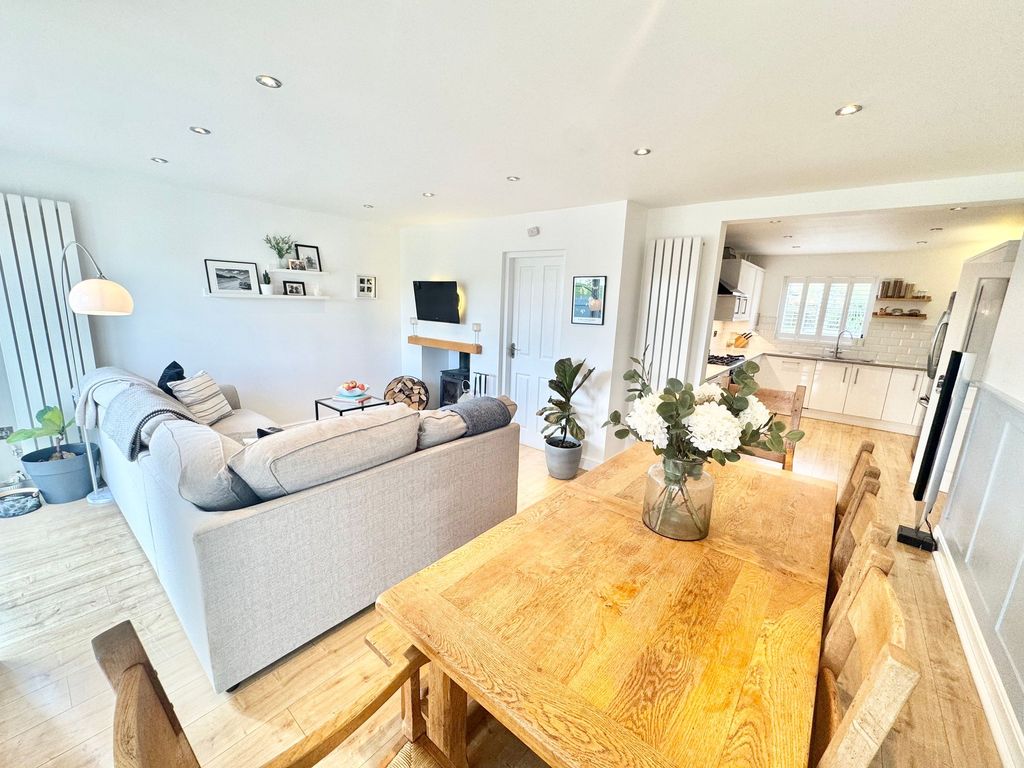 Property photo 2 of 29