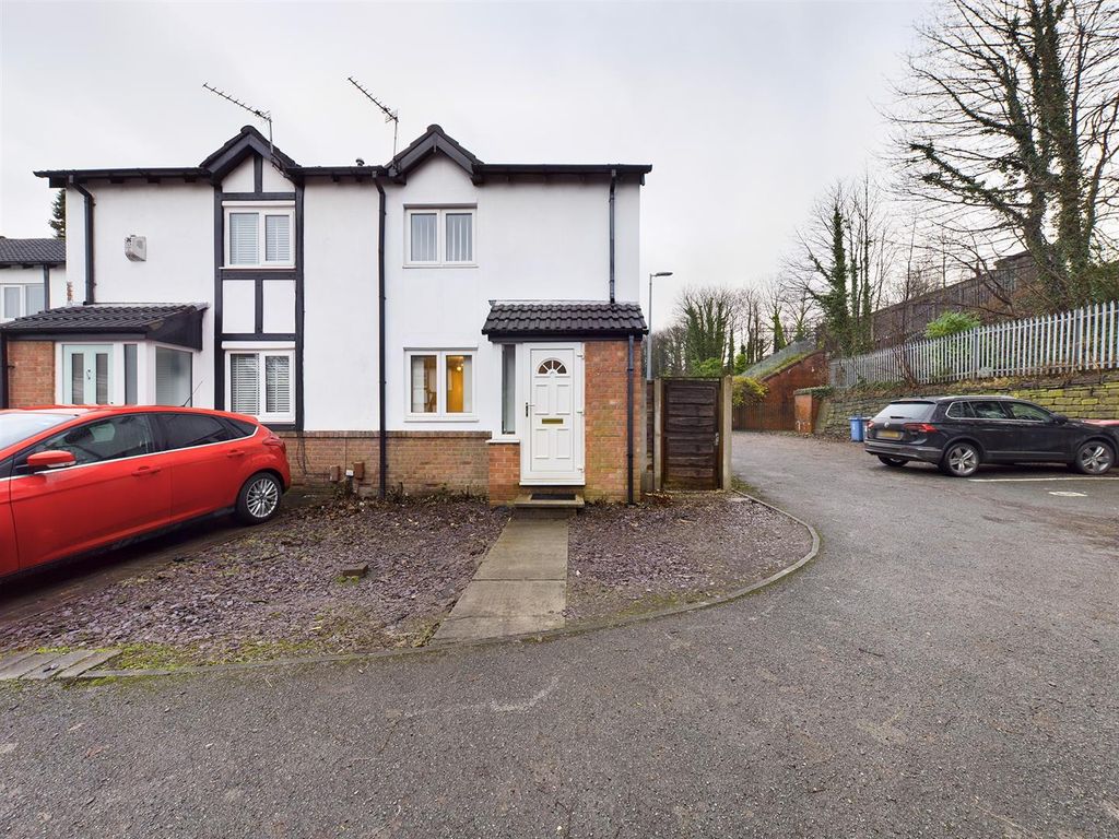 Property photo 1 of 8