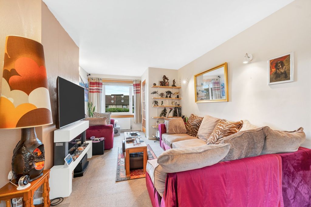 Property photo 2 of 24