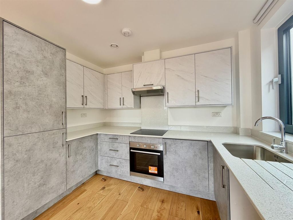 Property photo 1 of 9 Kitchen