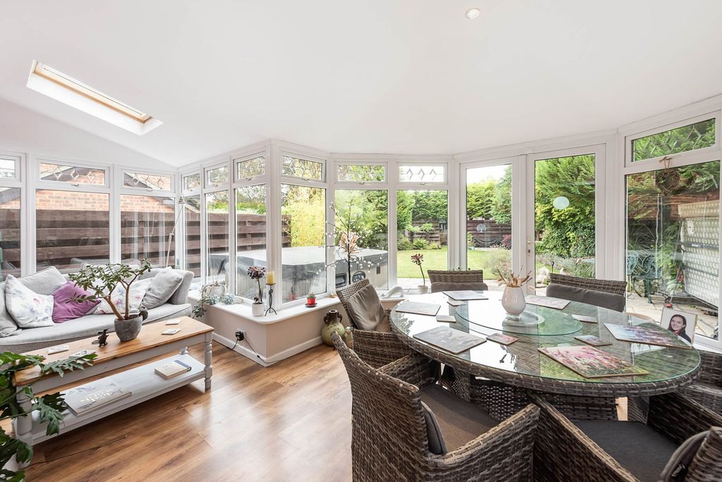 Property photo 3 of 21