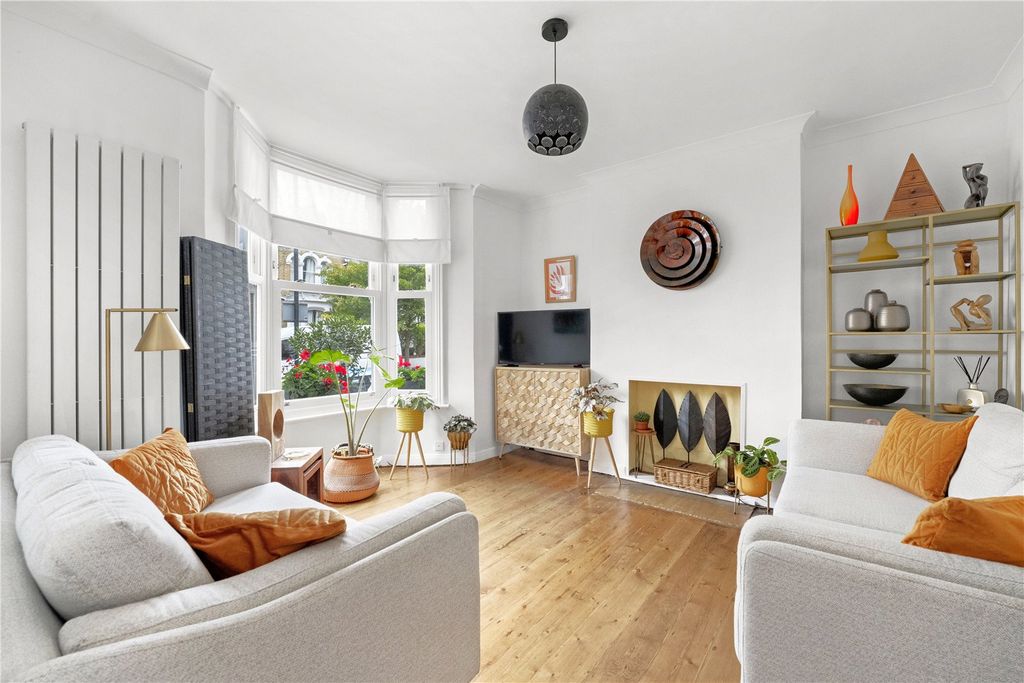 Property photo 3 of 20 Picture No. 02