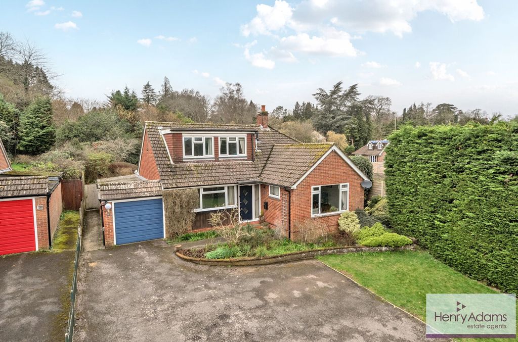 Additional image 20 of 5 bed detached bungalow for salePulens Lane, Petersfield GU31