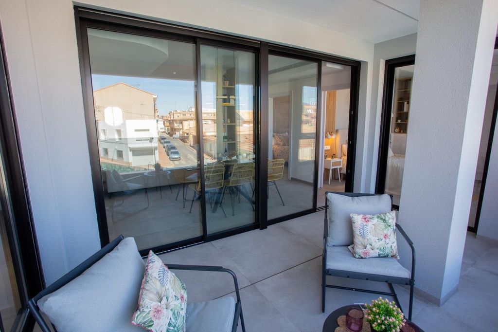 Property photo 2 of 50