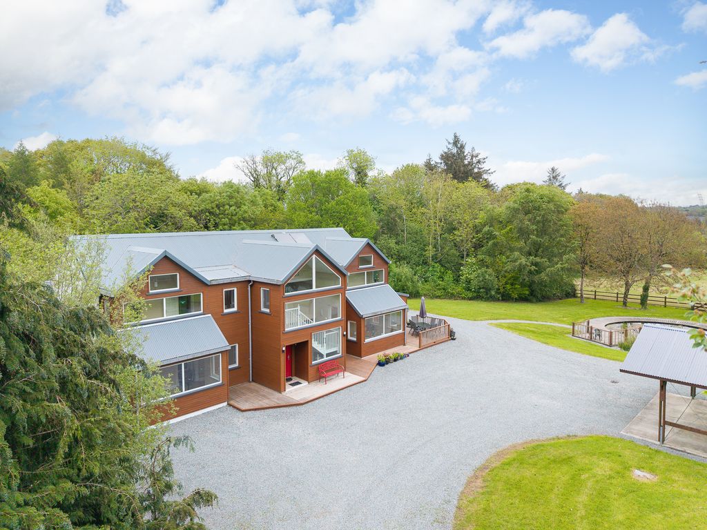 Property photo 1 of 76