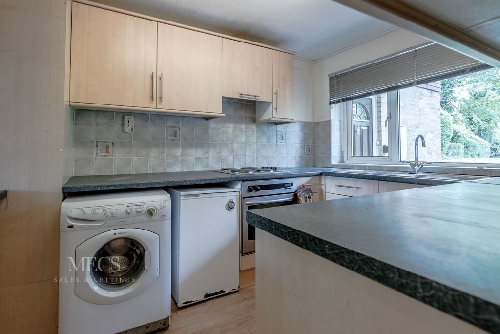 Property photo 3 of 8 1785616