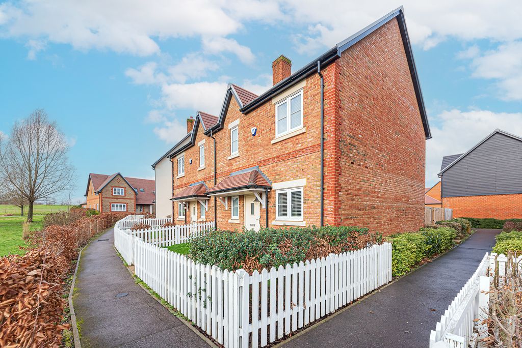 Property photo 1 of 15 Front Aspect