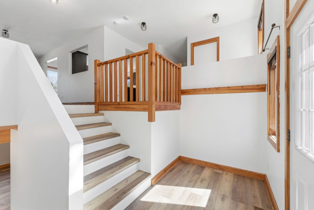 Property photo 3 of 47