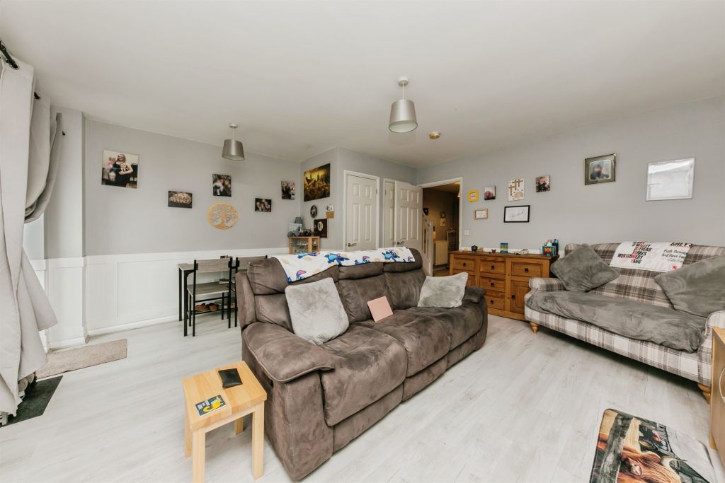 Property photo 3 of 18 Lounge Diner: