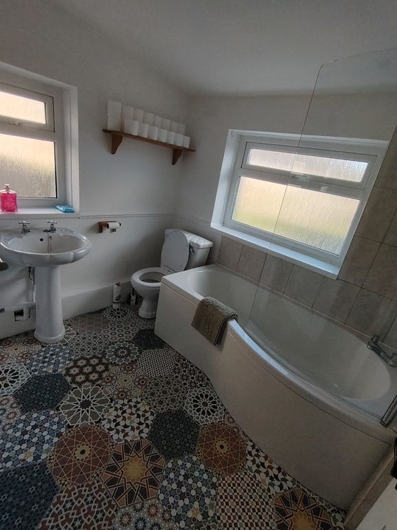 Additional image 7 of 3 bed terraced house to rentRobinson Street, Llanelli SA15