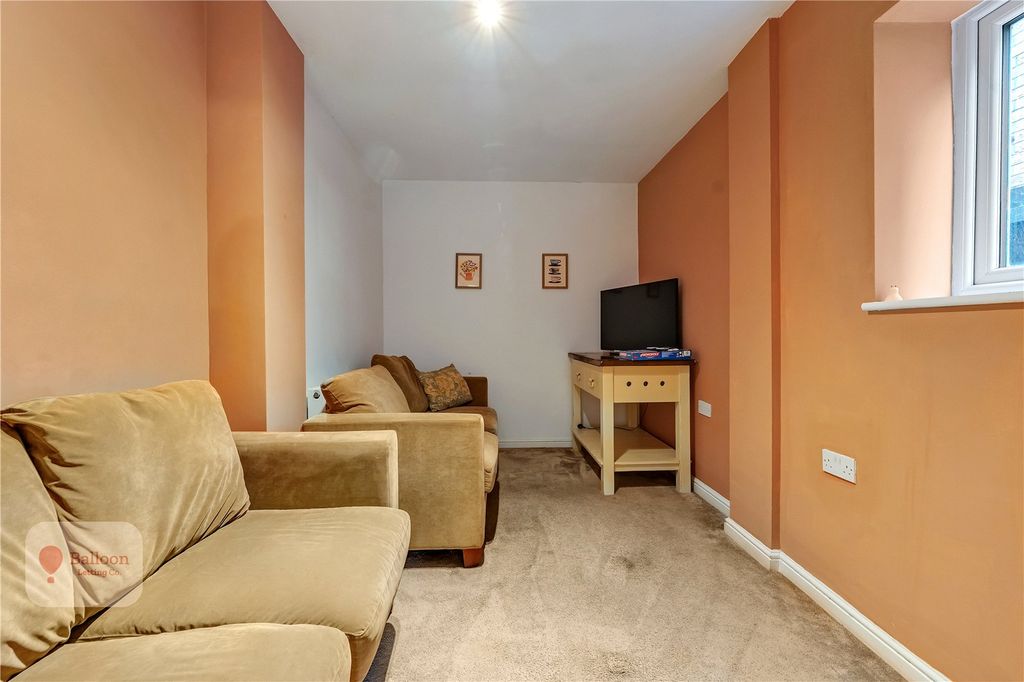 Property photo 3 of 27 Picture No. 46