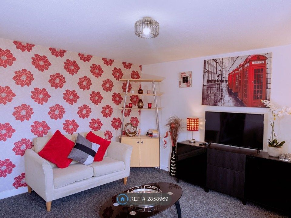 Property photo 2 of 24