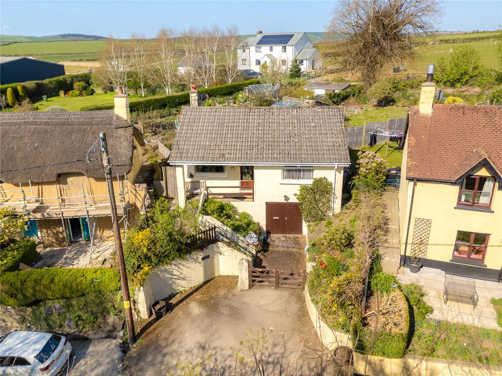 Property photo 2 of 15 Picture No. 44