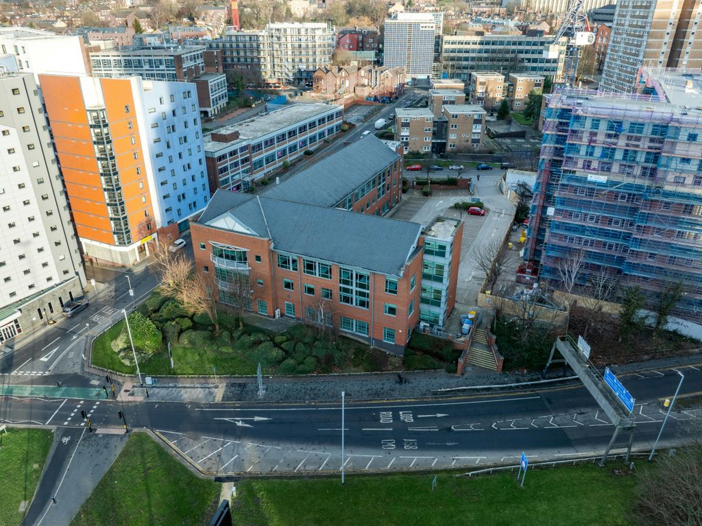 Property photo 3 of 8 Blenheim10.Jpg