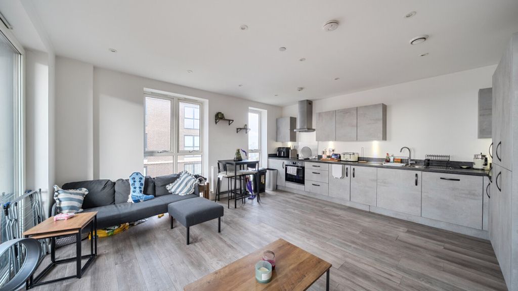 Property photo 3 of 13