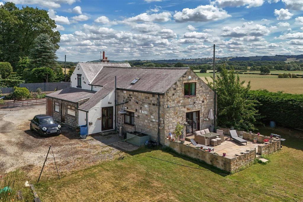 Property photo 2 of 43 Riffa Beck Farm