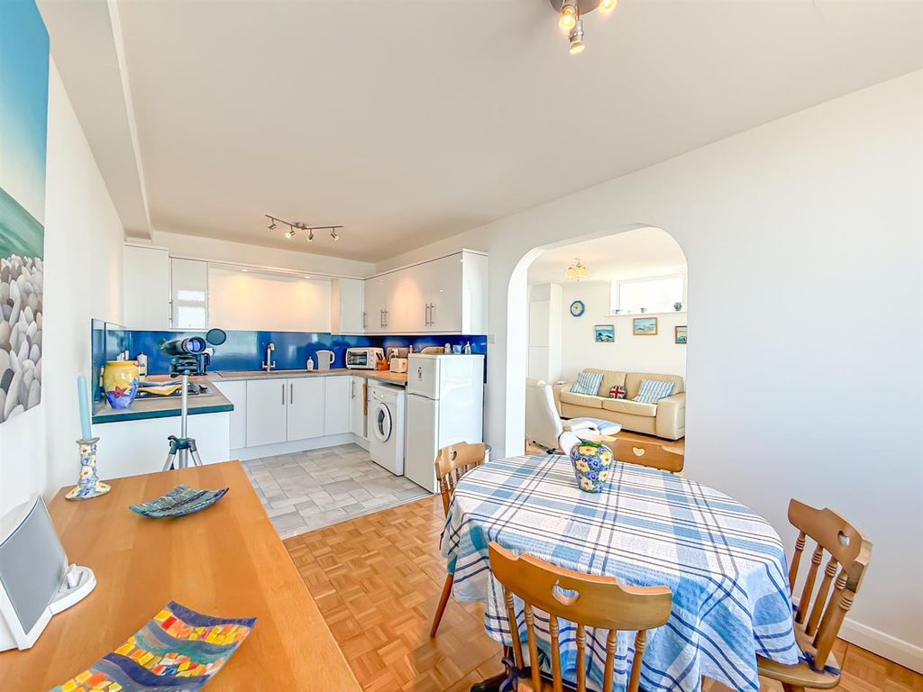 Property photo 3 of 17 6.Jpg