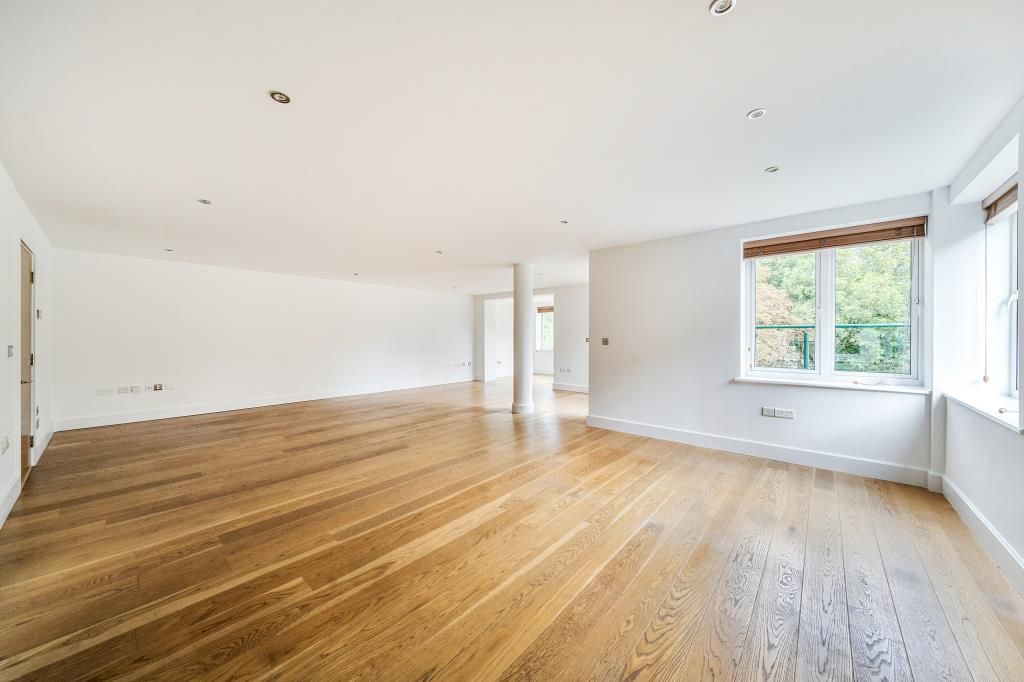 Property photo 2 of 18 Photo