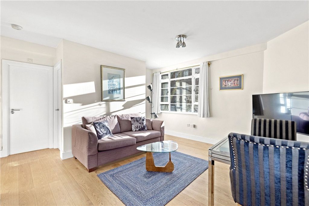 Property photo 2 of 16 Picture No. 11
